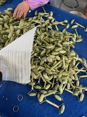 Massaggiatore a rulli di giada a doppio lato per la bellezza naturale e il facelifting