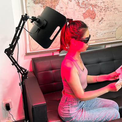 660nm 850nm Dispositivi a luce infrarossa vicina per il corpo intero Face Pain Relief Stand regolabile