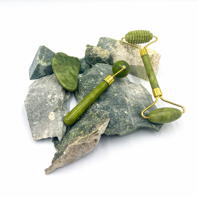 2024 Doppia testa Xiuyan Stone Jade Roller e Gua Sha Set per la cura della pelle impermeabile Sì